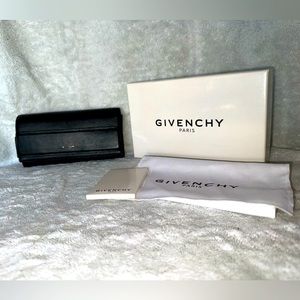 COA Givenchy long leather pebble wallet with box and felt cover …